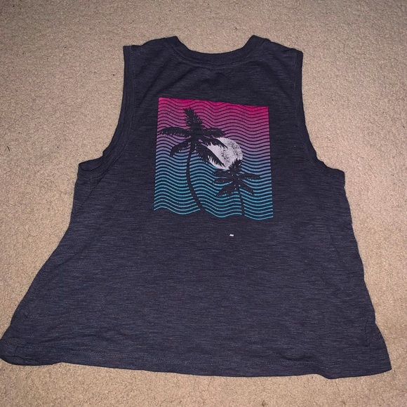 Old Navy Tank Top with Beach Graphic - Picture 2 of 2